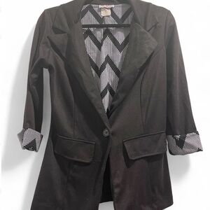 🖤 Black Blazer with Chevron Print Lining 🖤